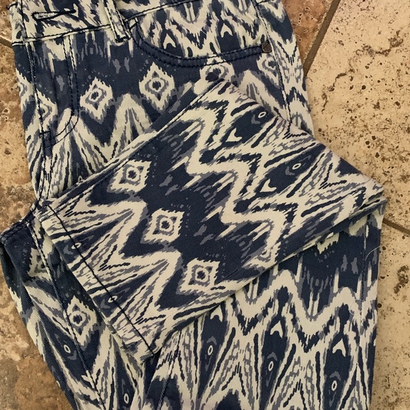 Charlotte Rusee denim - Picture 2 of 3